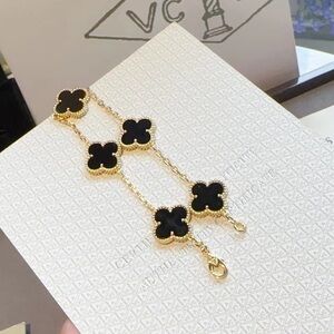 Authentic Van Cleef & Arpels Onyx Alhambra Gold Bracelet